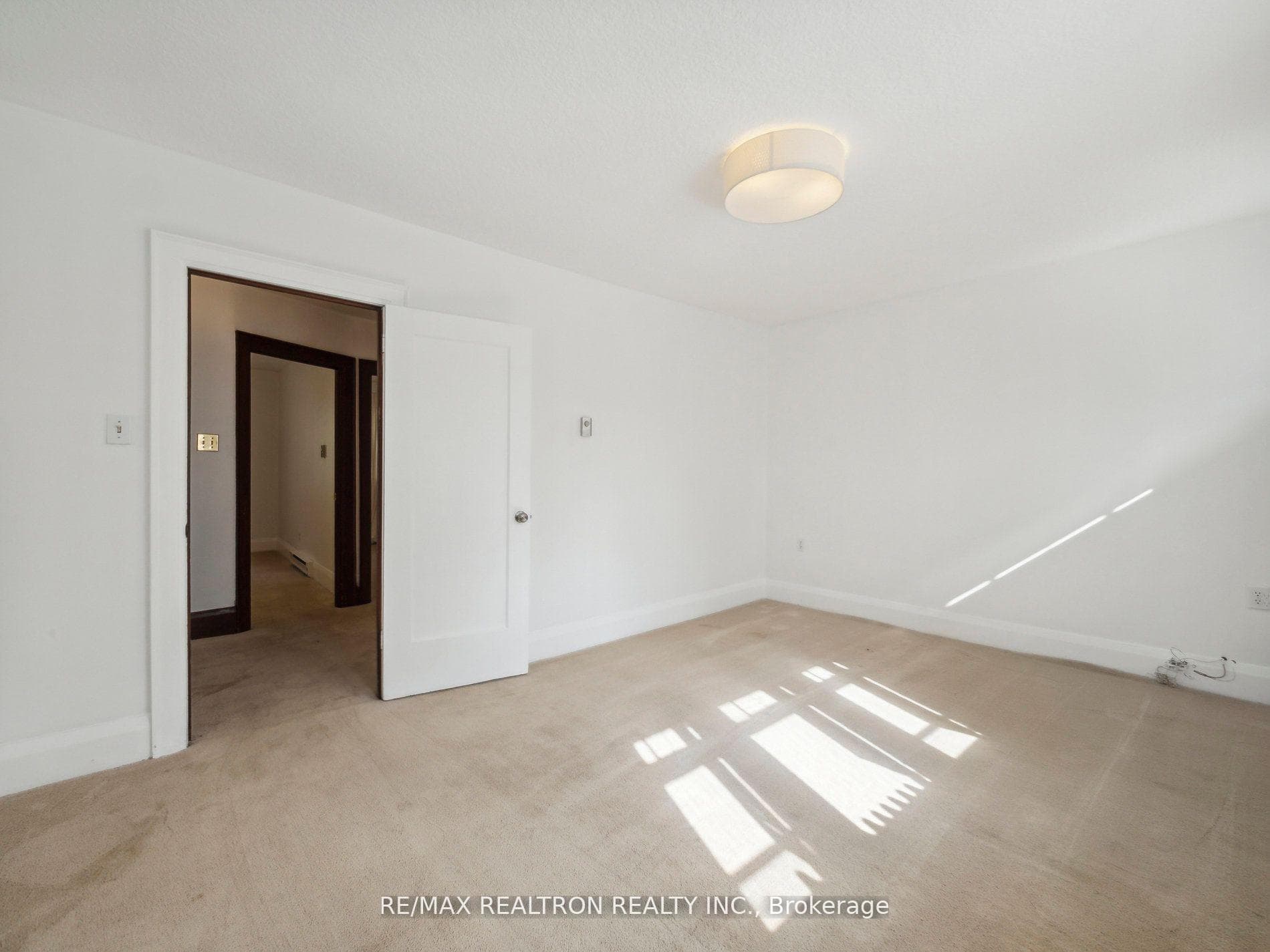 186 Wanless Avenue photo 27