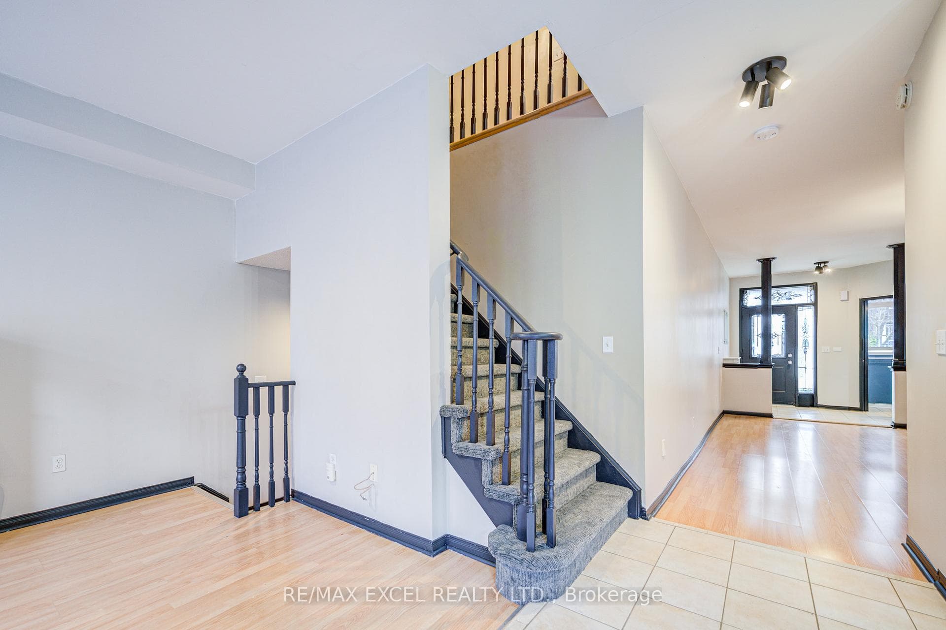 113 Brock Avenue photo 32