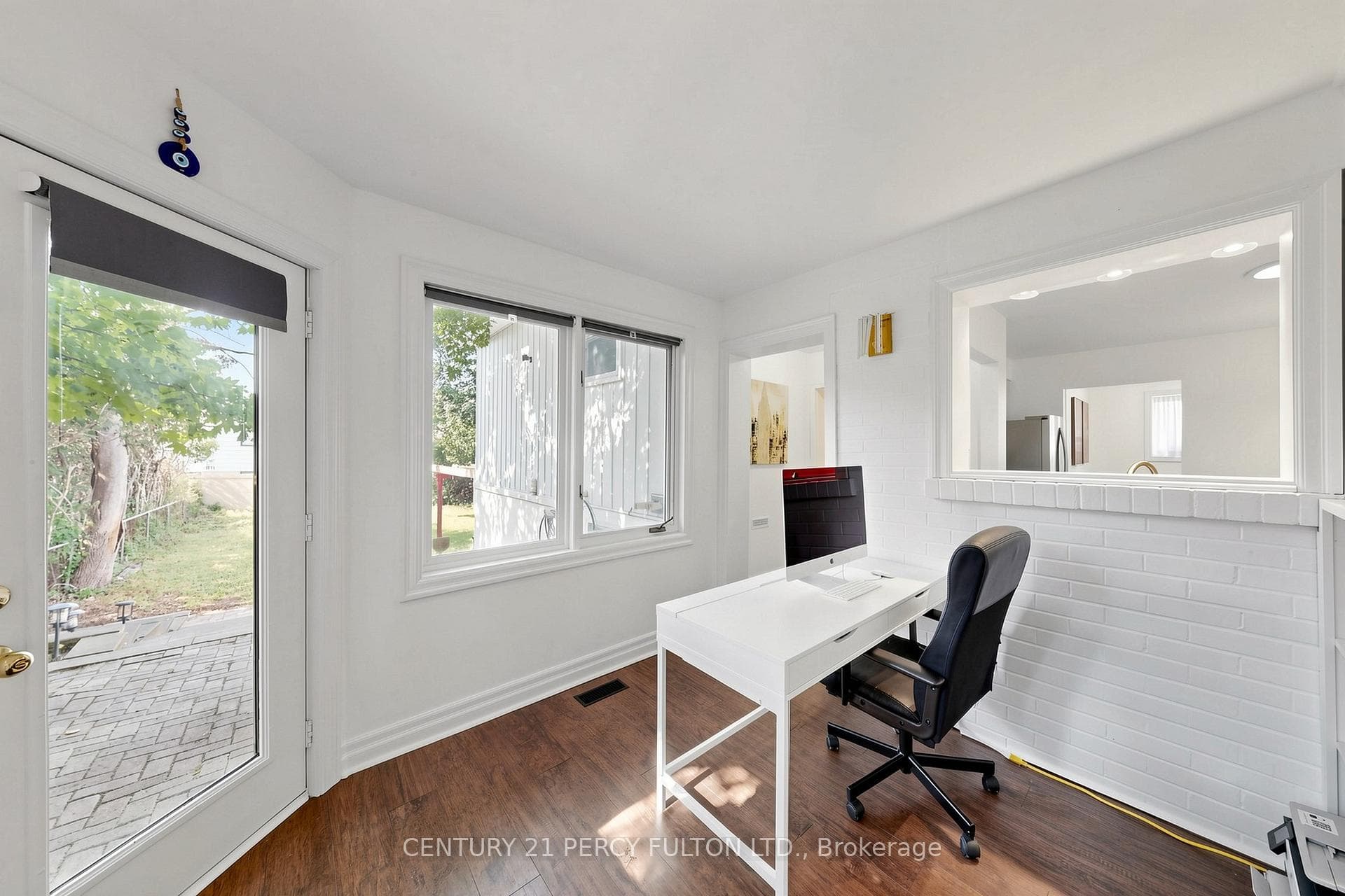 10 Devins Drive photo 24