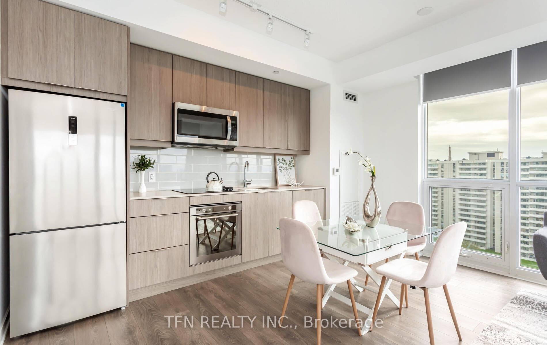 36 Forest Manor Road Unit 1105 photo 11