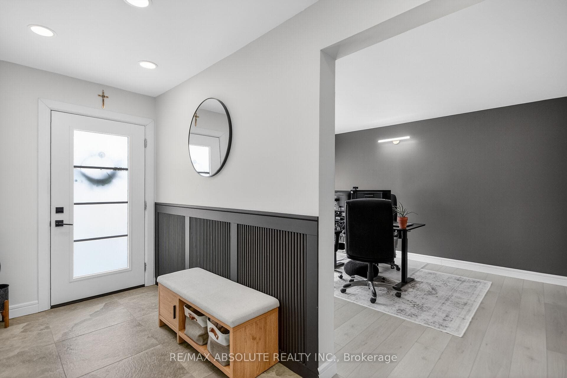 6560 Michelangelo Court photo 4
