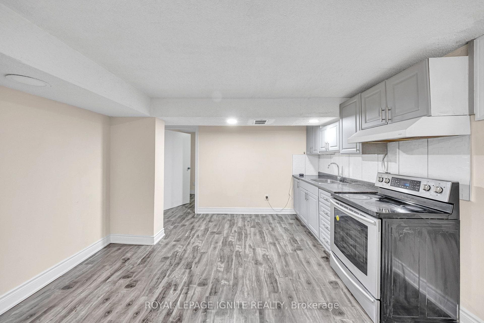 39 Saddleback Court photo 30