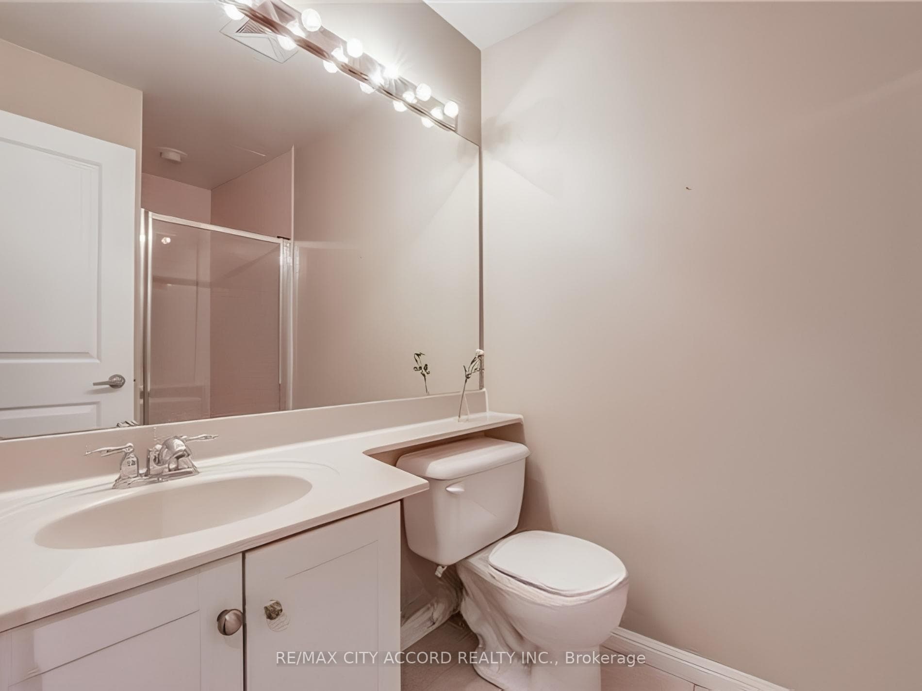 Main 3-Pc Washroom