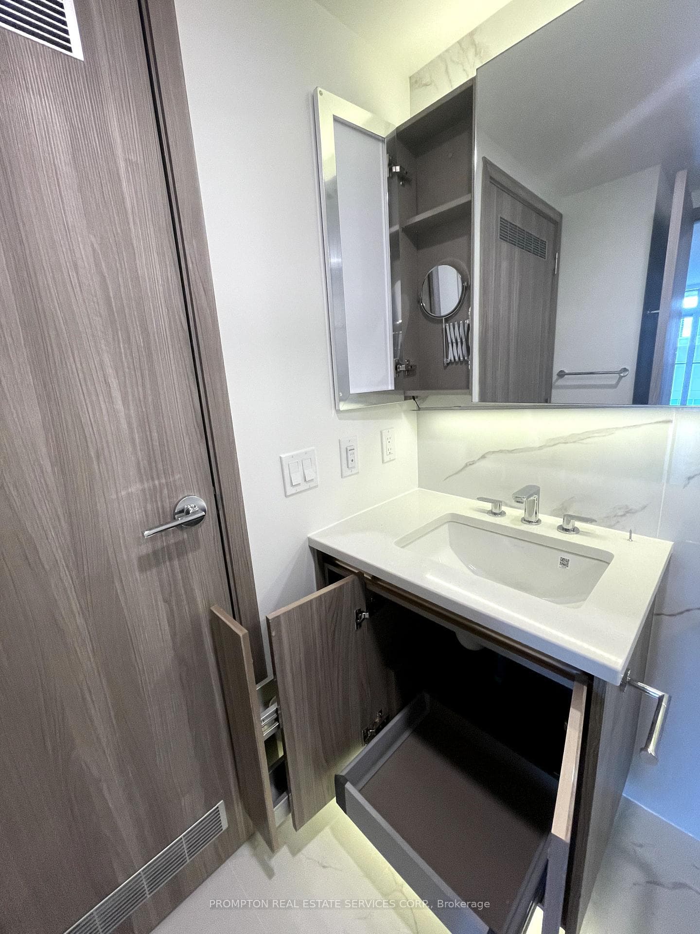 1 Concord Cityplace Way Unit 3705 photo 12