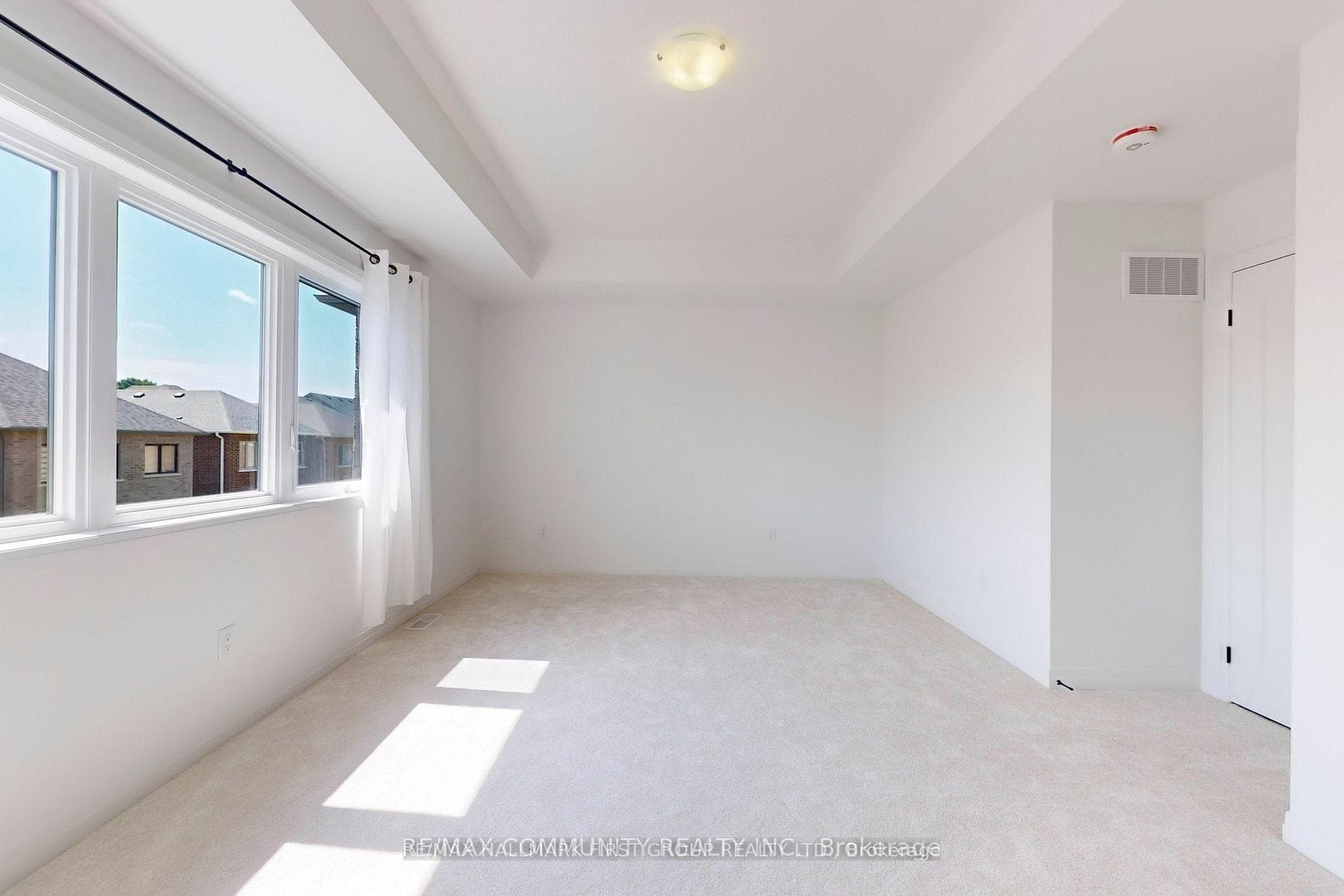 102 Deer Ridge Crescent photo 18
