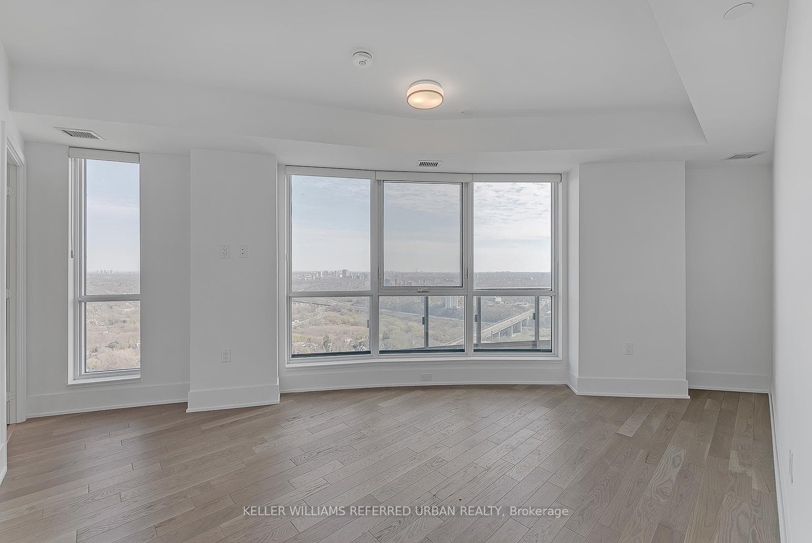 585 Bloor Street Unit 4118 photo 14
