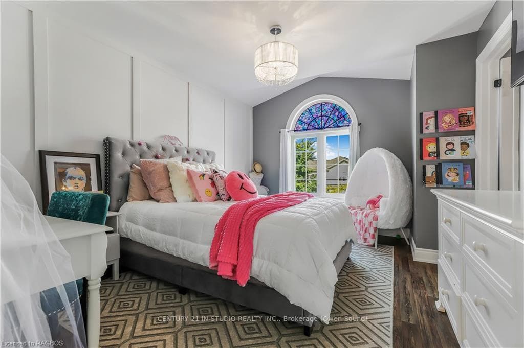 47 WEIR Street photo 37
