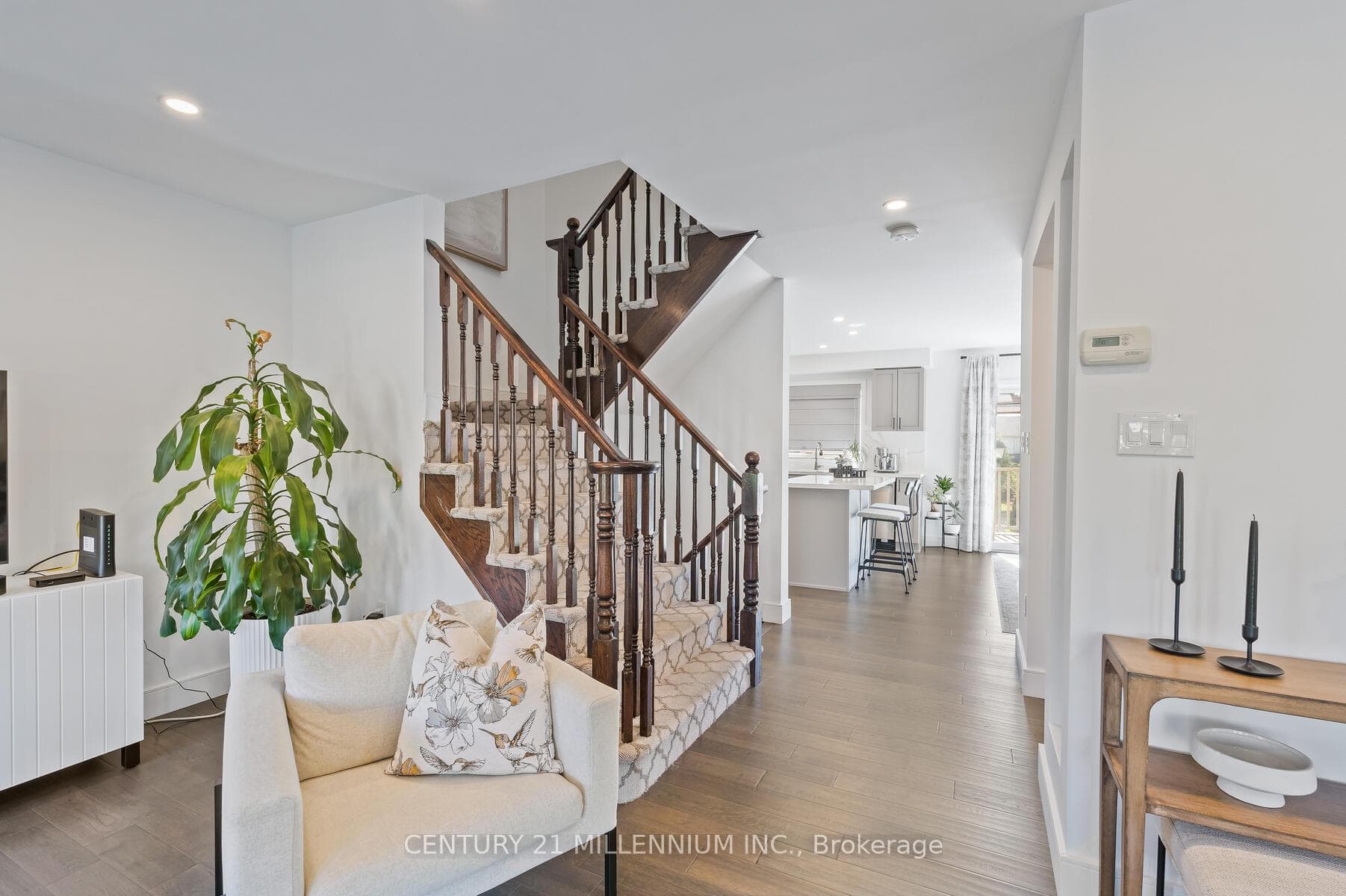 672 Holly Avenue photo 24