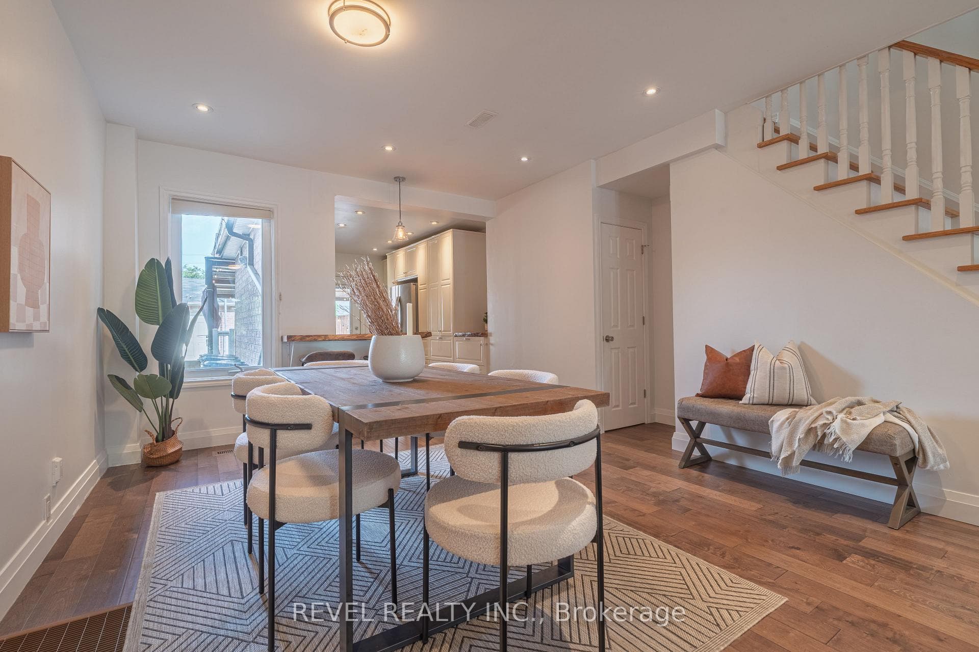 87 Earlscourt Avenue photo 12
