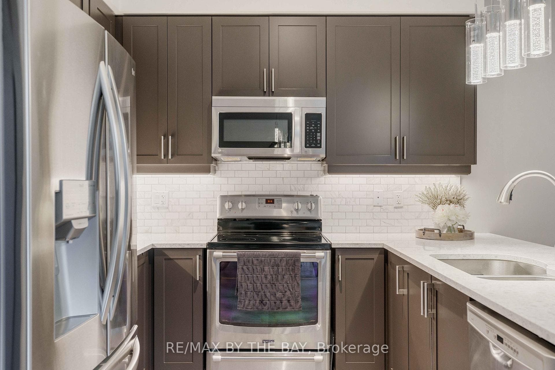 98 Blanchard Crescent photo 17