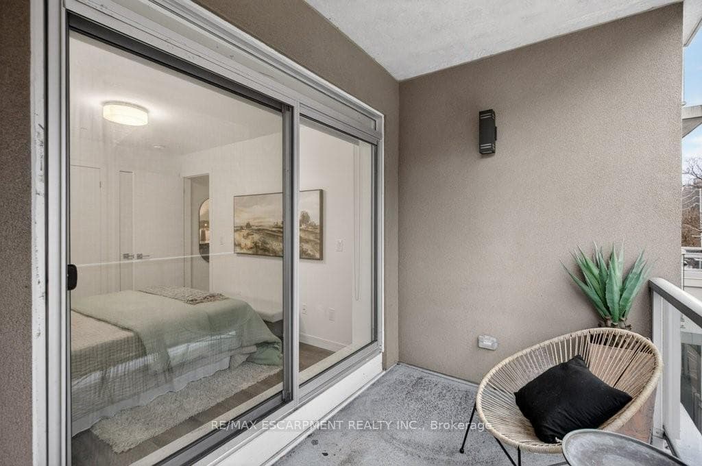 479 Charlton Avenue Unit 209 photo 37
