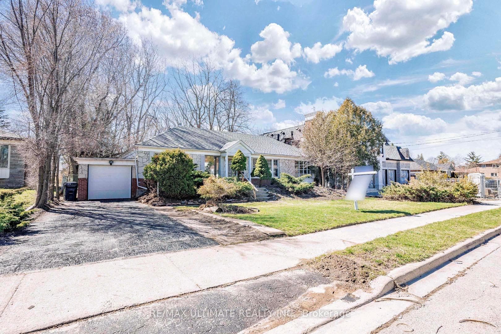 84 Glen Watford Drive photo 2