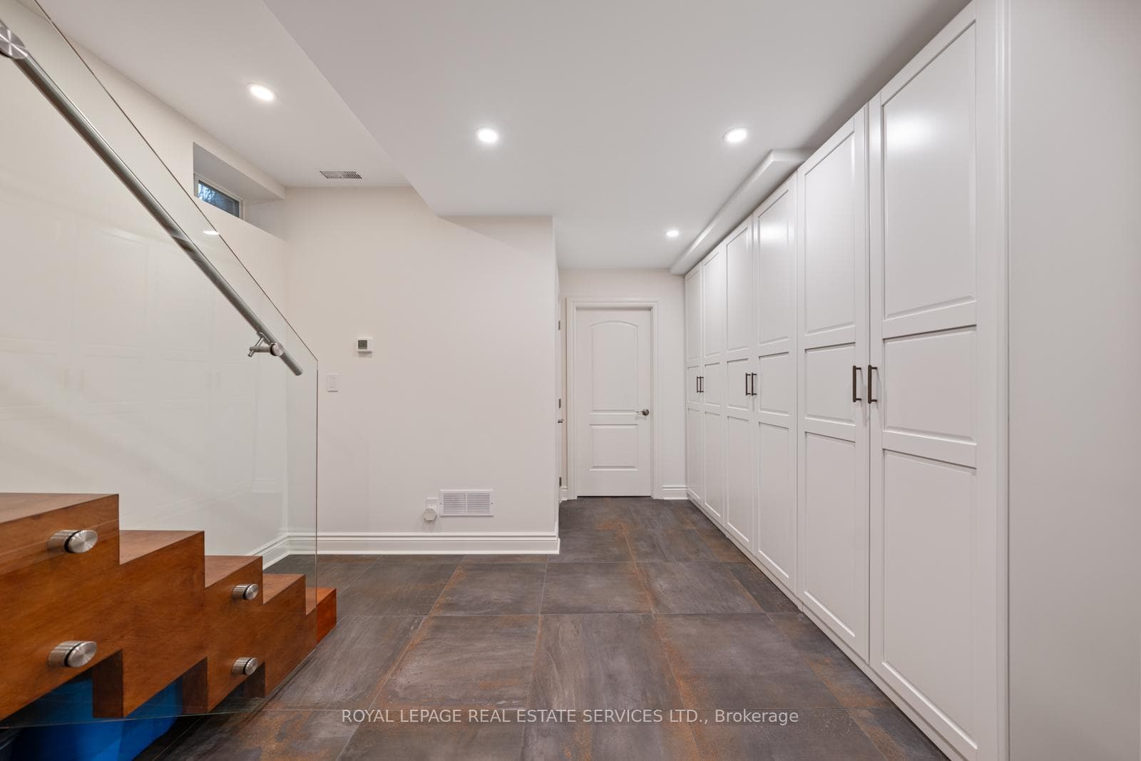 148 Wallace Avenue photo 38
