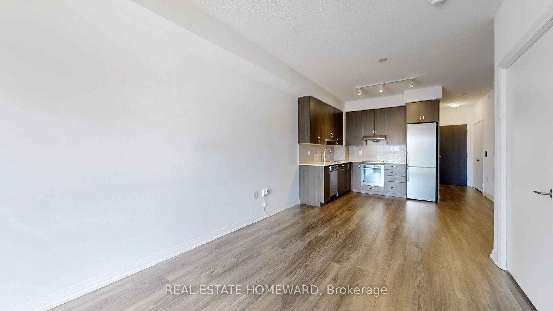 55 Ann O'reilly Road Unit 409 photo 8