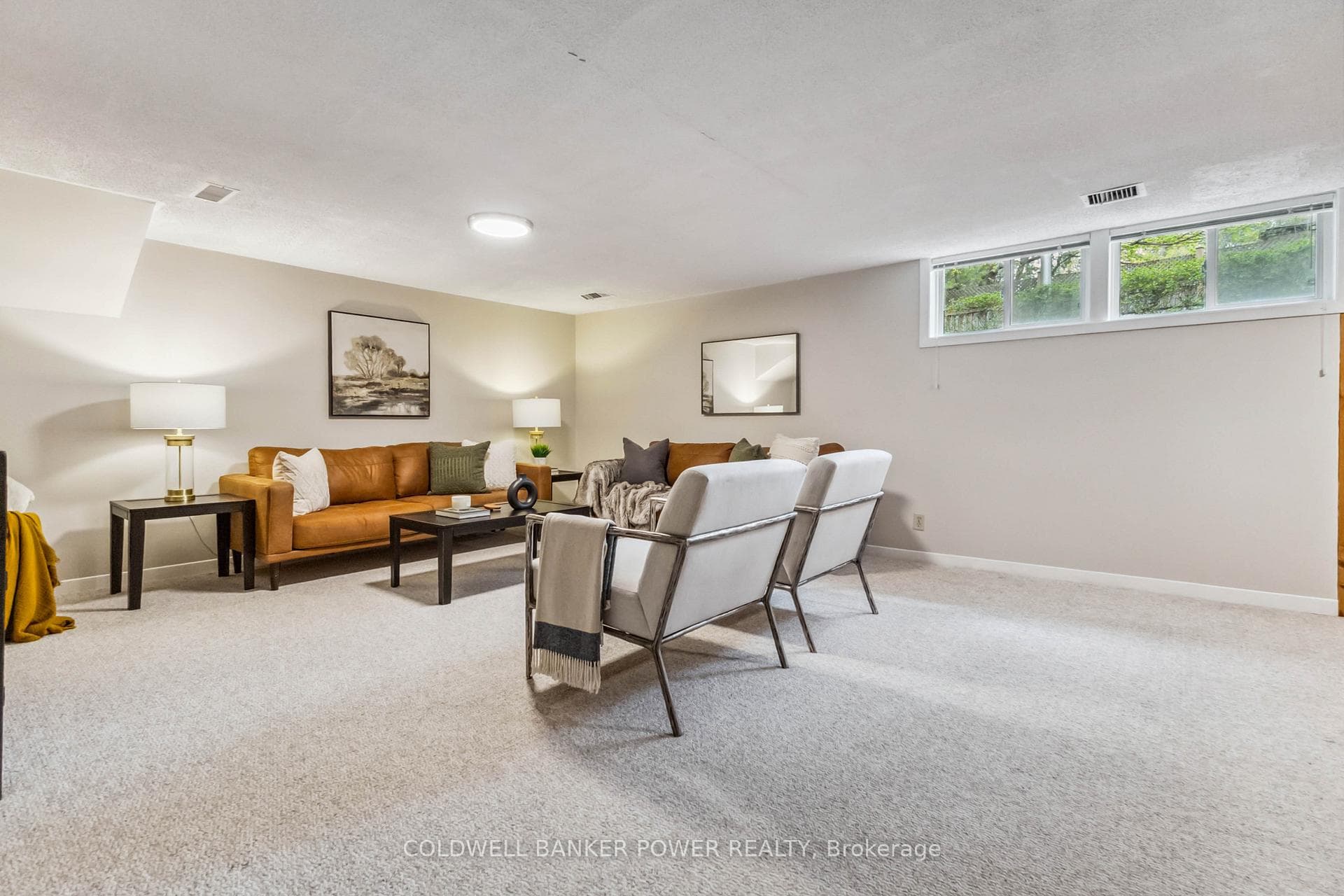 1514 Stoneybrook Crescent photo 32