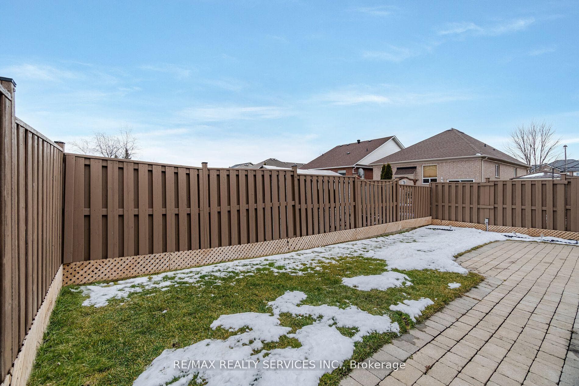 7 Amboise Crescent photo 35