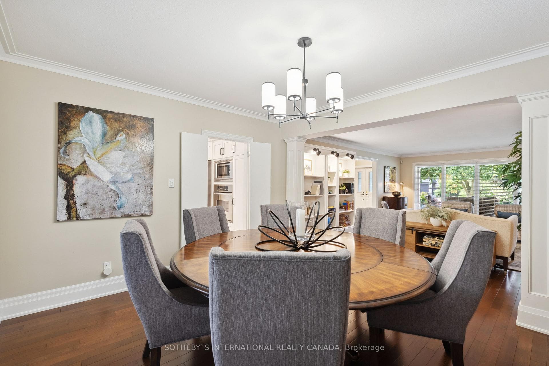 8 Courtsfield Crescent photo 7