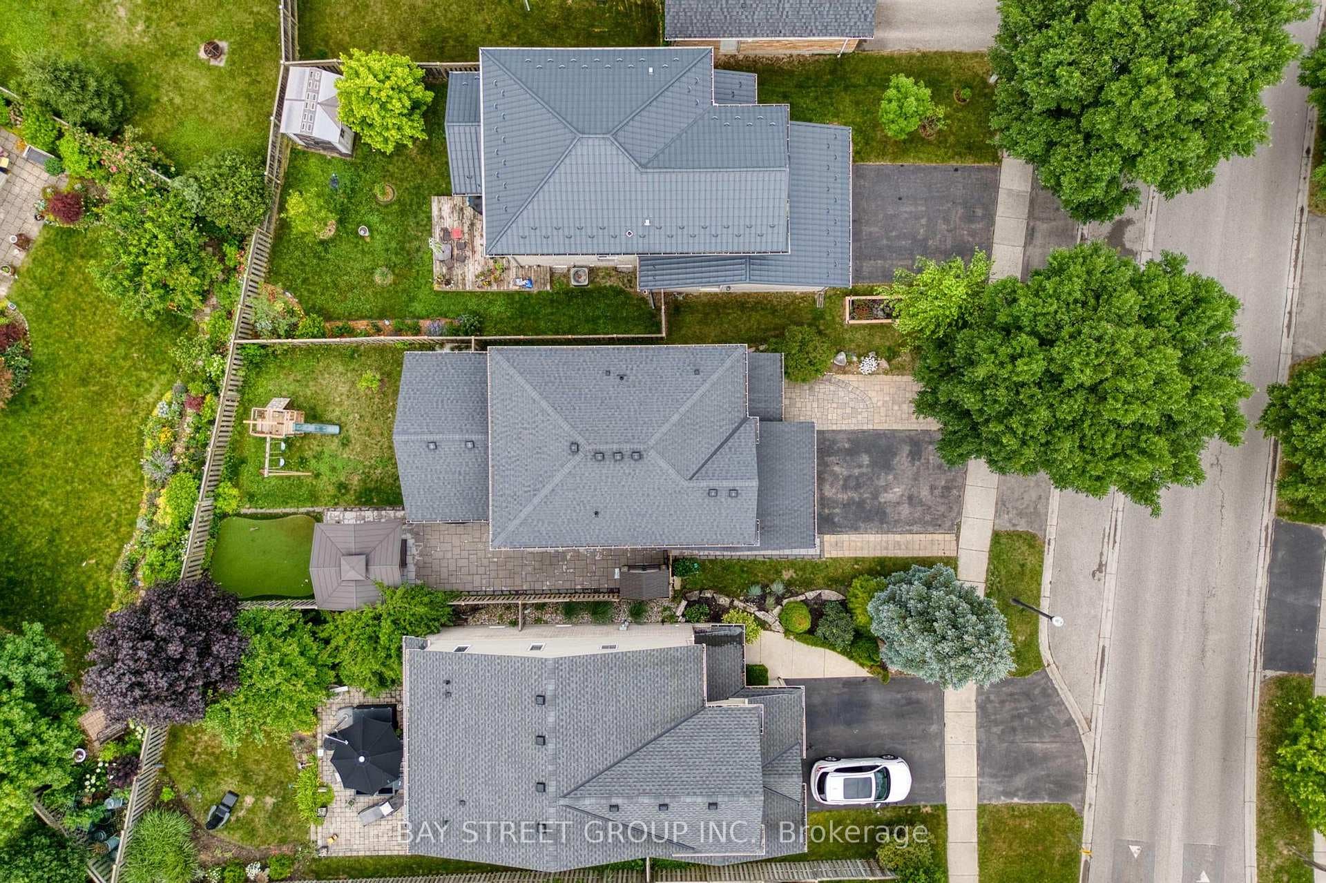 213 HAWTHORNE Road photo 4
