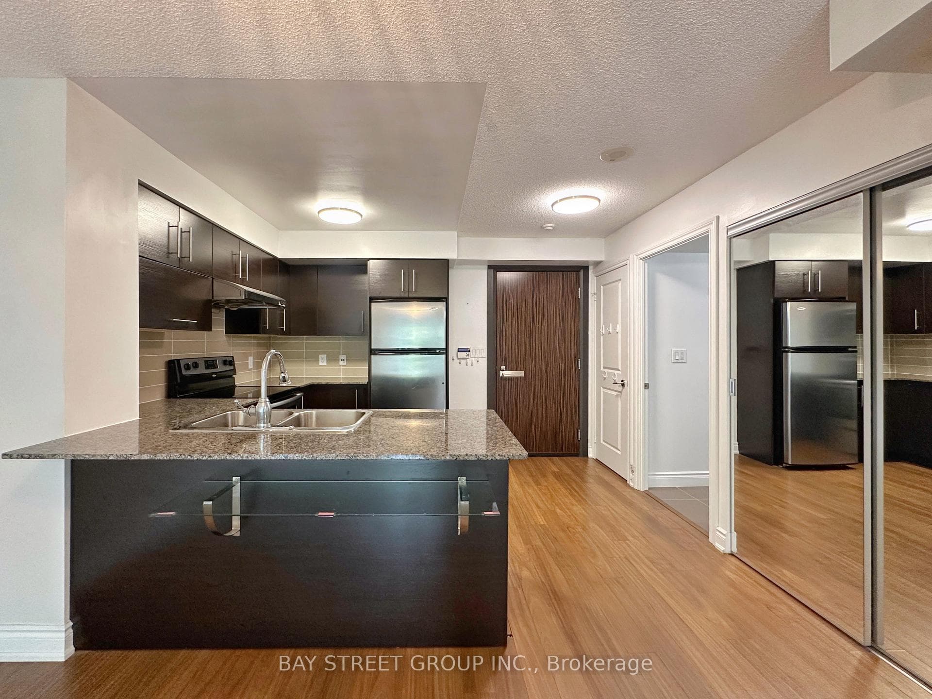 233 South Park Road Unit 207 photo 16