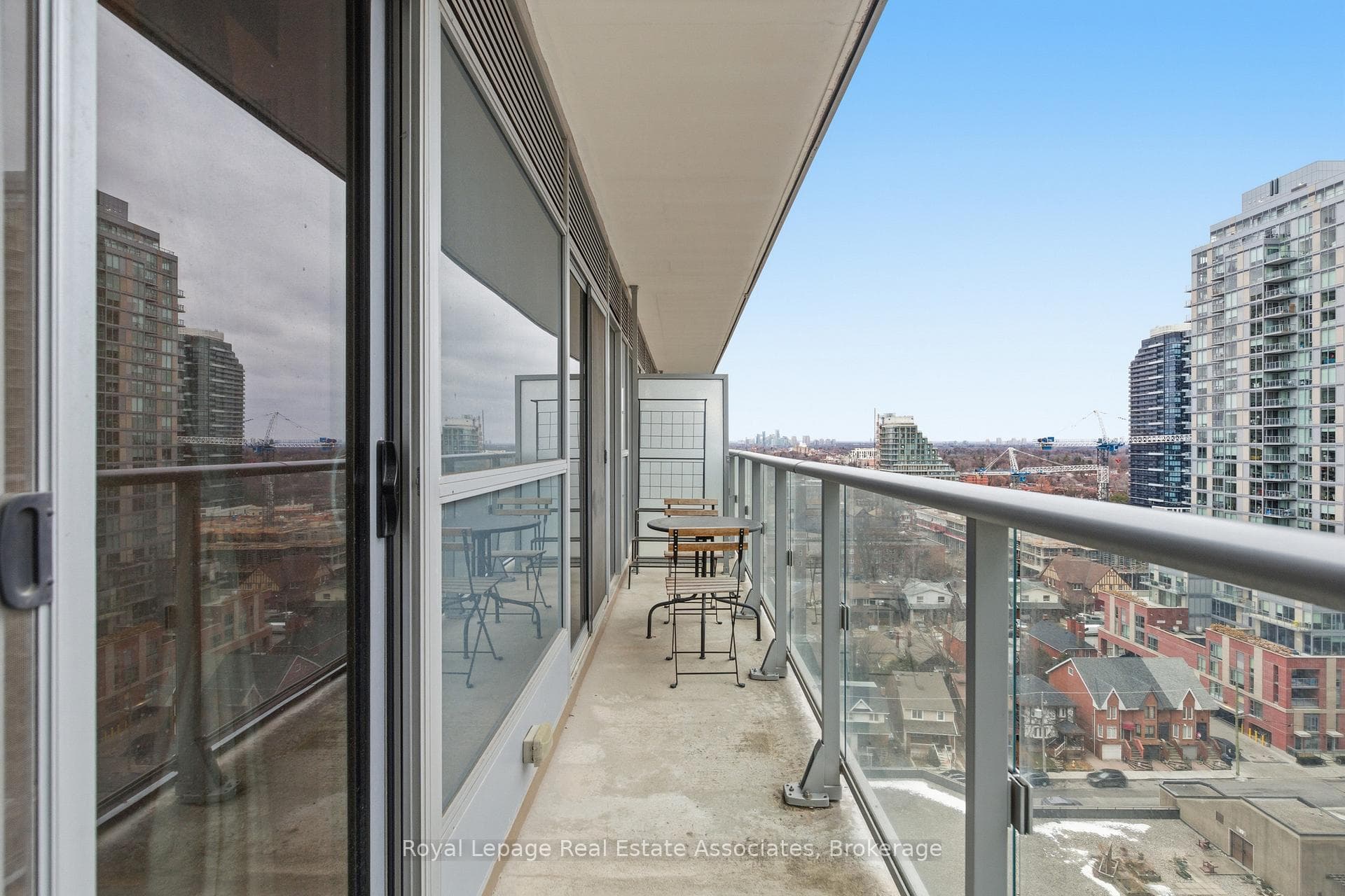 58 Orchard View Boulevard Unit 1606 photo 18