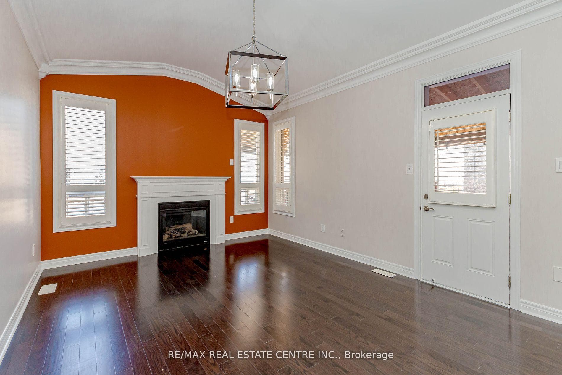 20 Gower Crescent Unit (Upper) photo 19