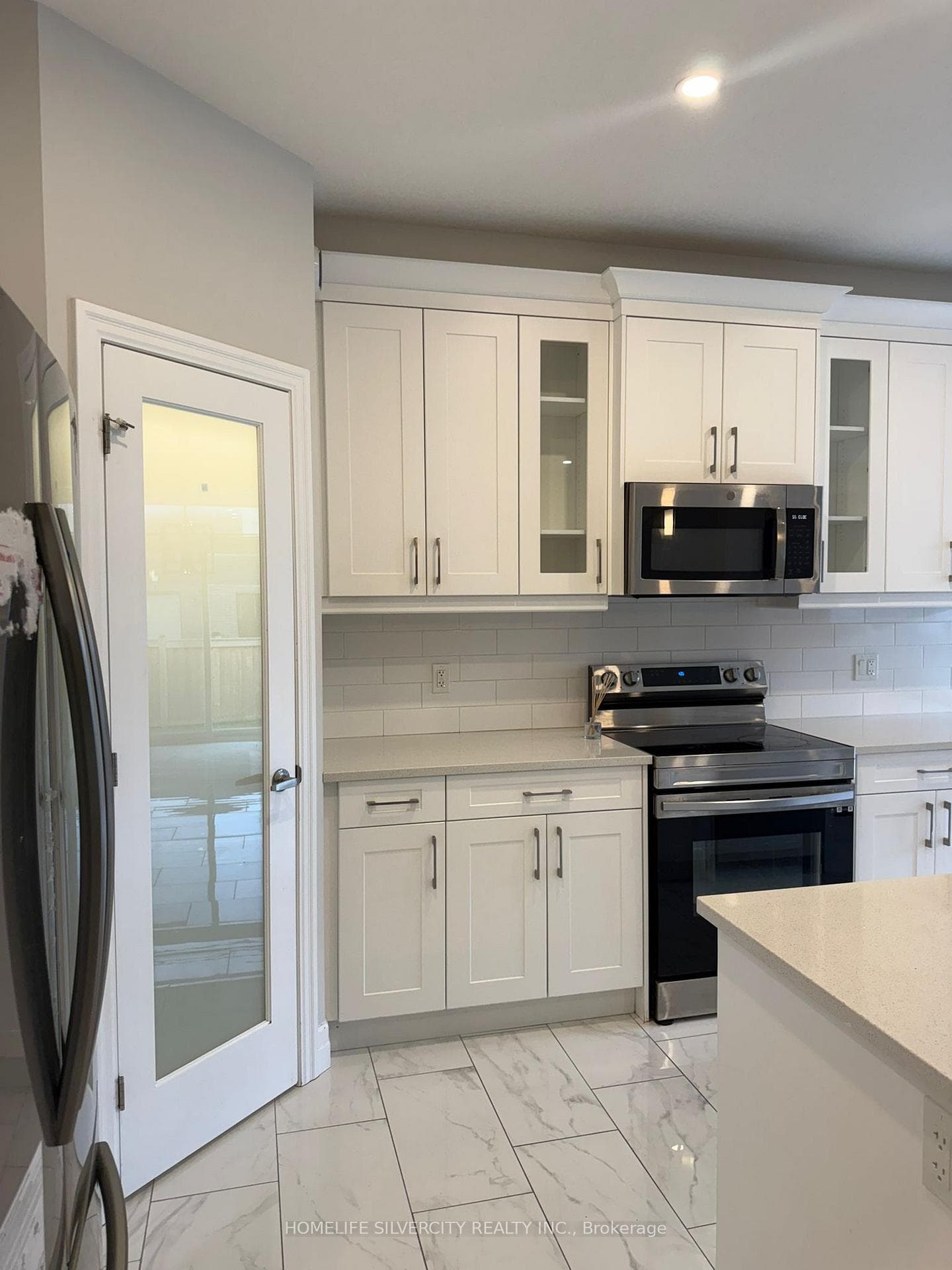 724 Freeport Street photo 5