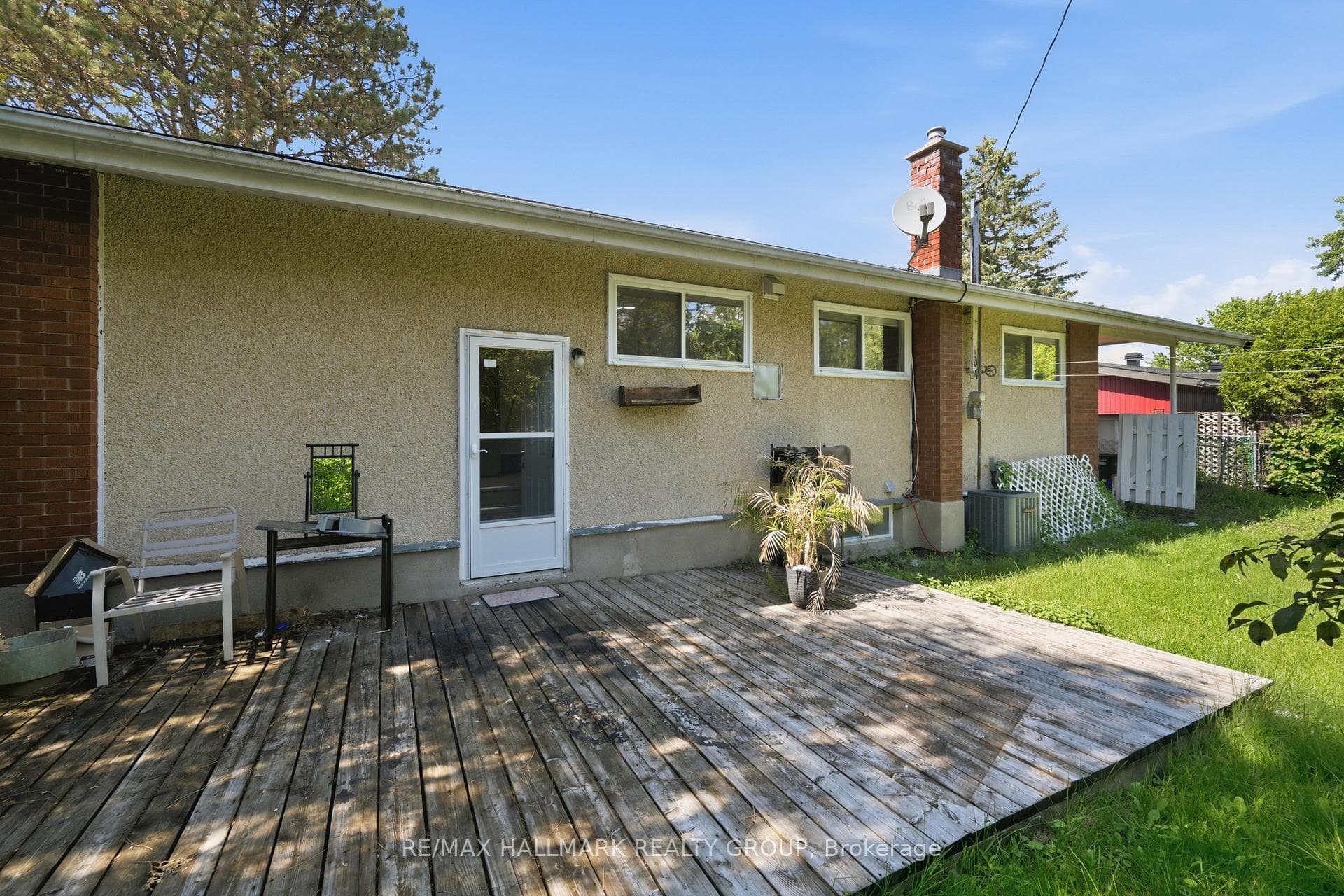 45 Hilliard Avenue photo 40