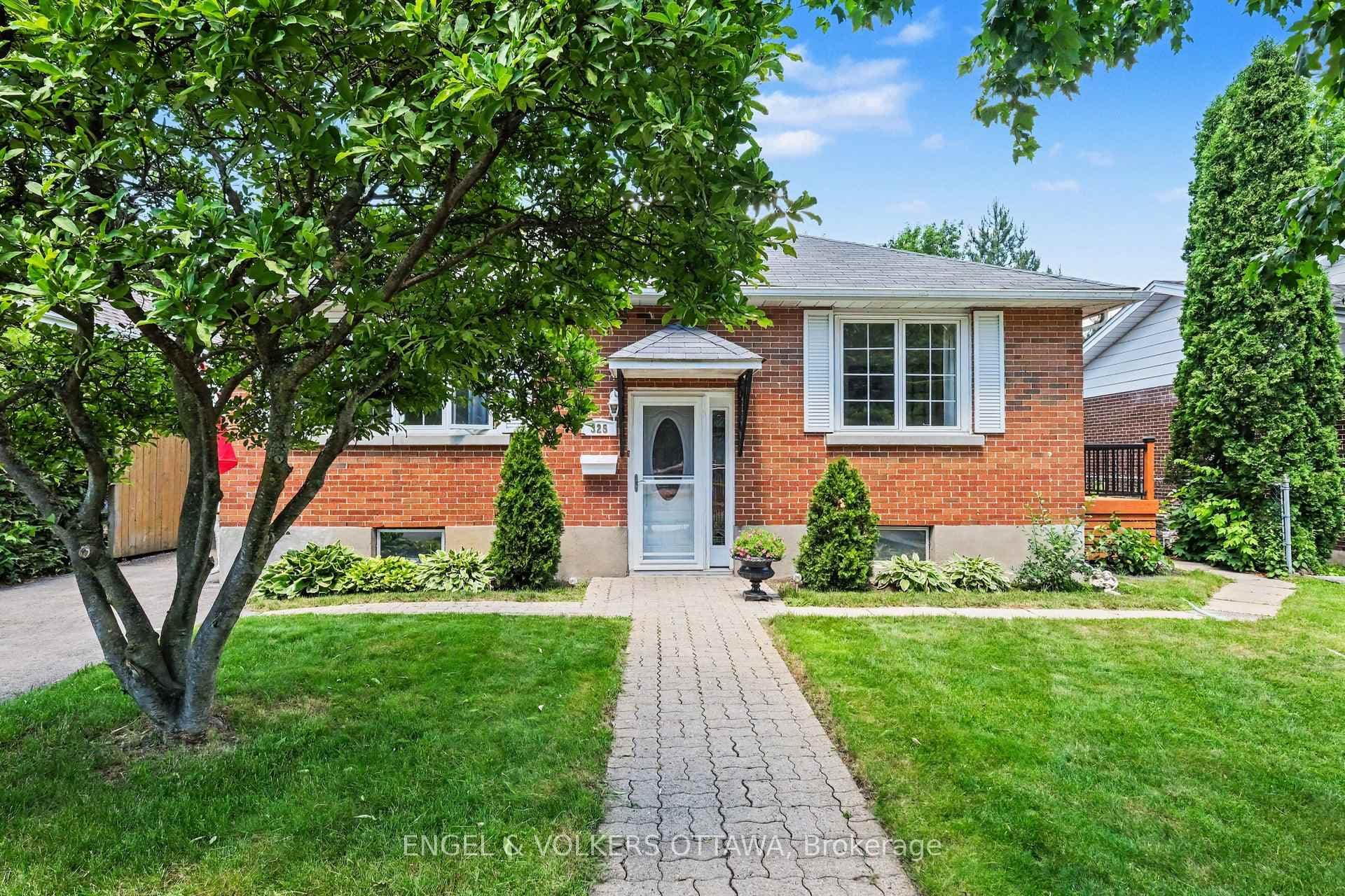 325 Summit Avenue photo 2