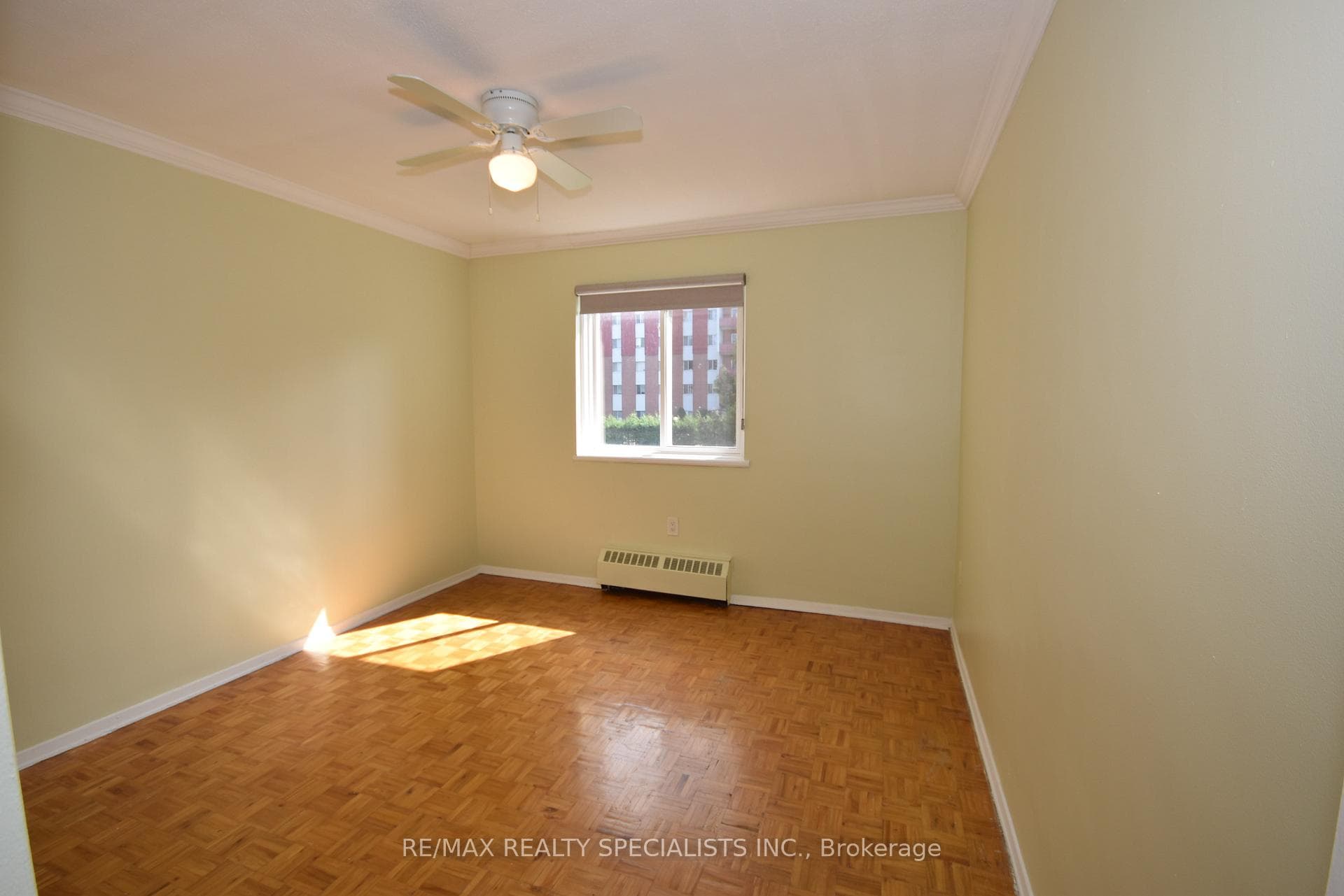 2485 WOKING Crescent Unit 209 photo 17