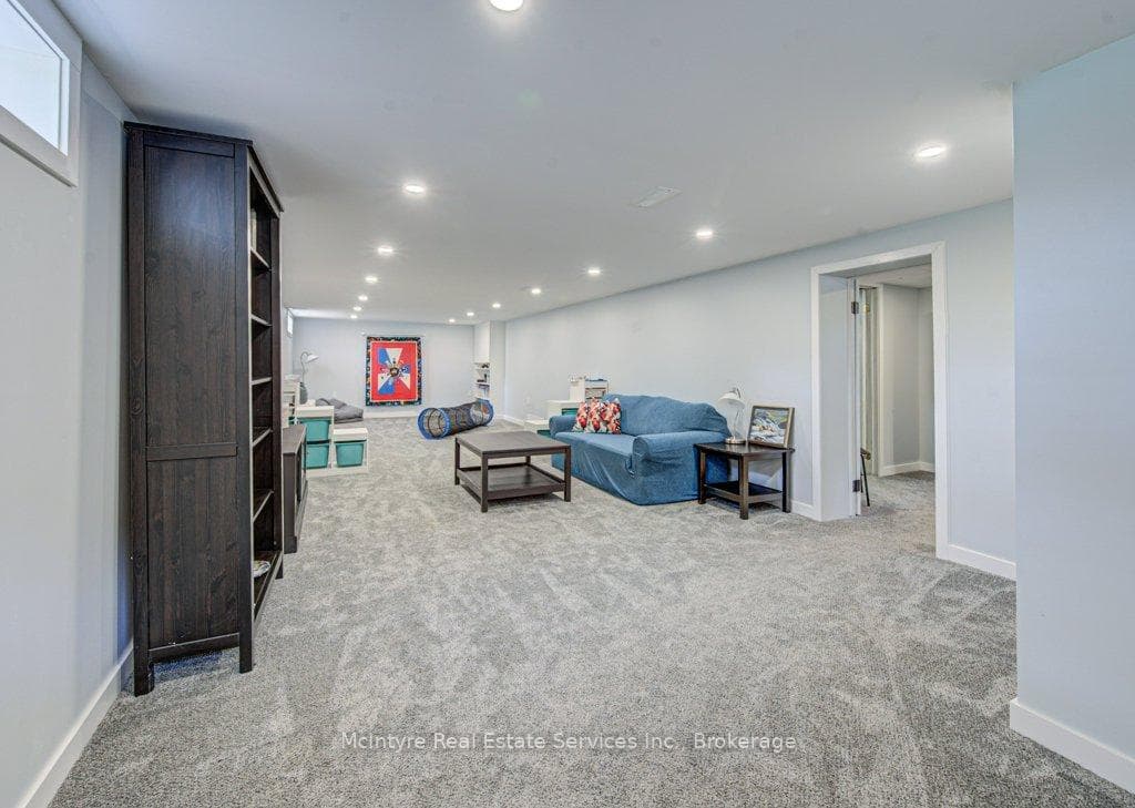 549 Dunbar Road photo 28