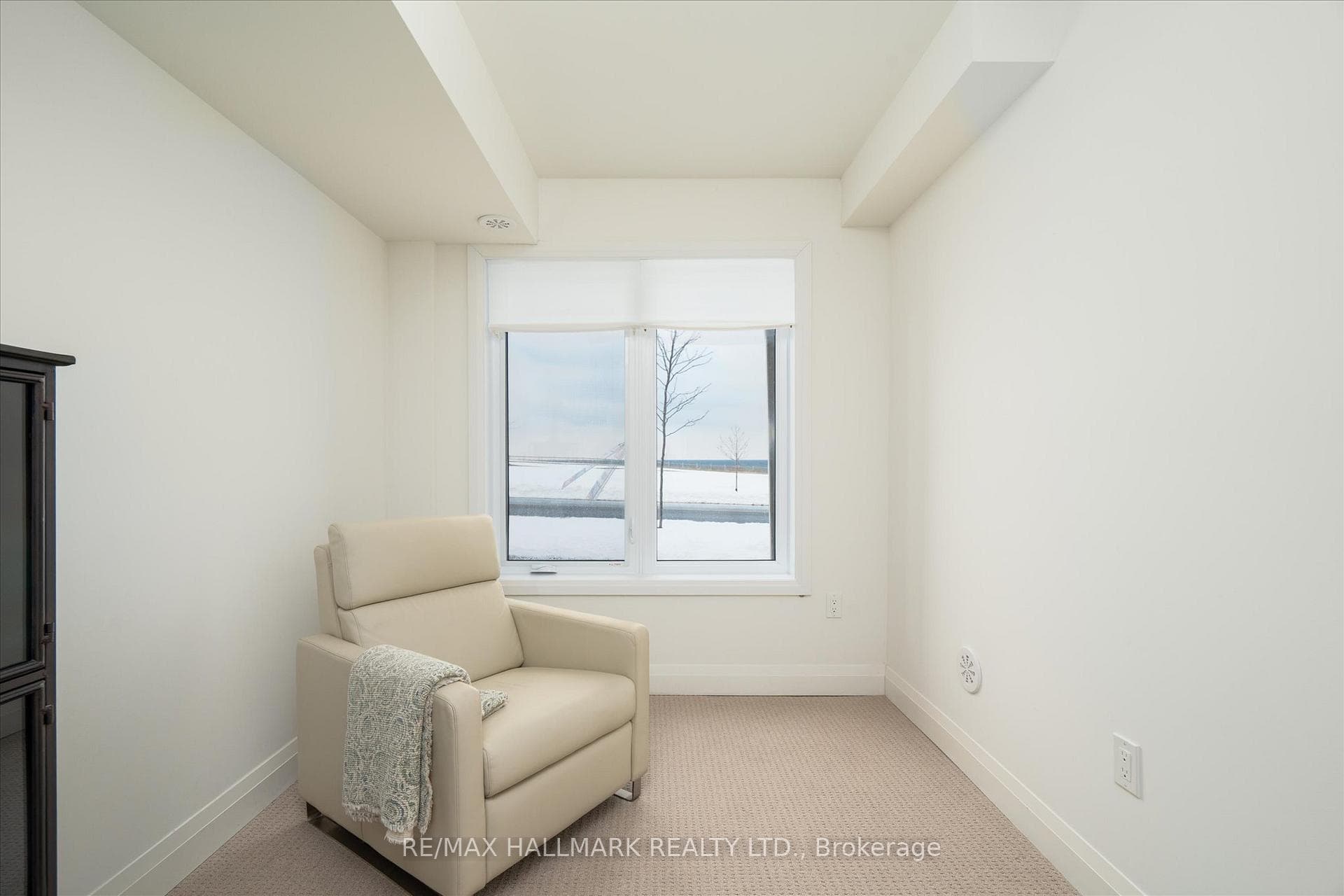 613 Port Darlington Road photo 5