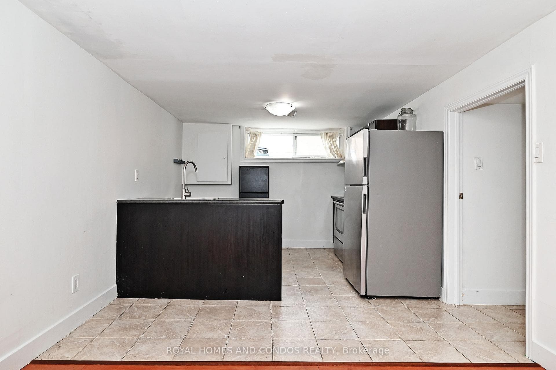 40 Pender Crescent Unit Lower photo 10