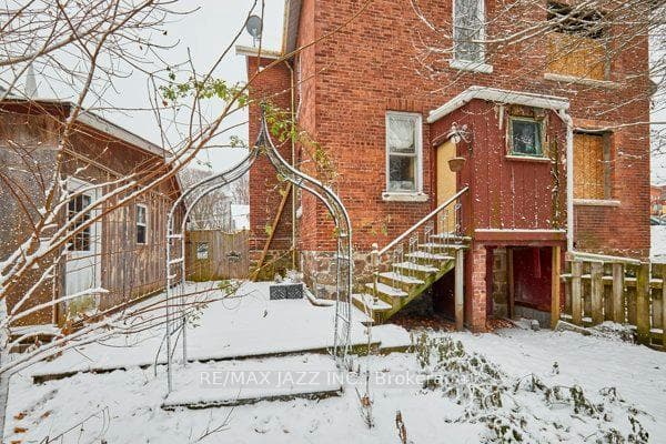 178 Walton Street photo 24