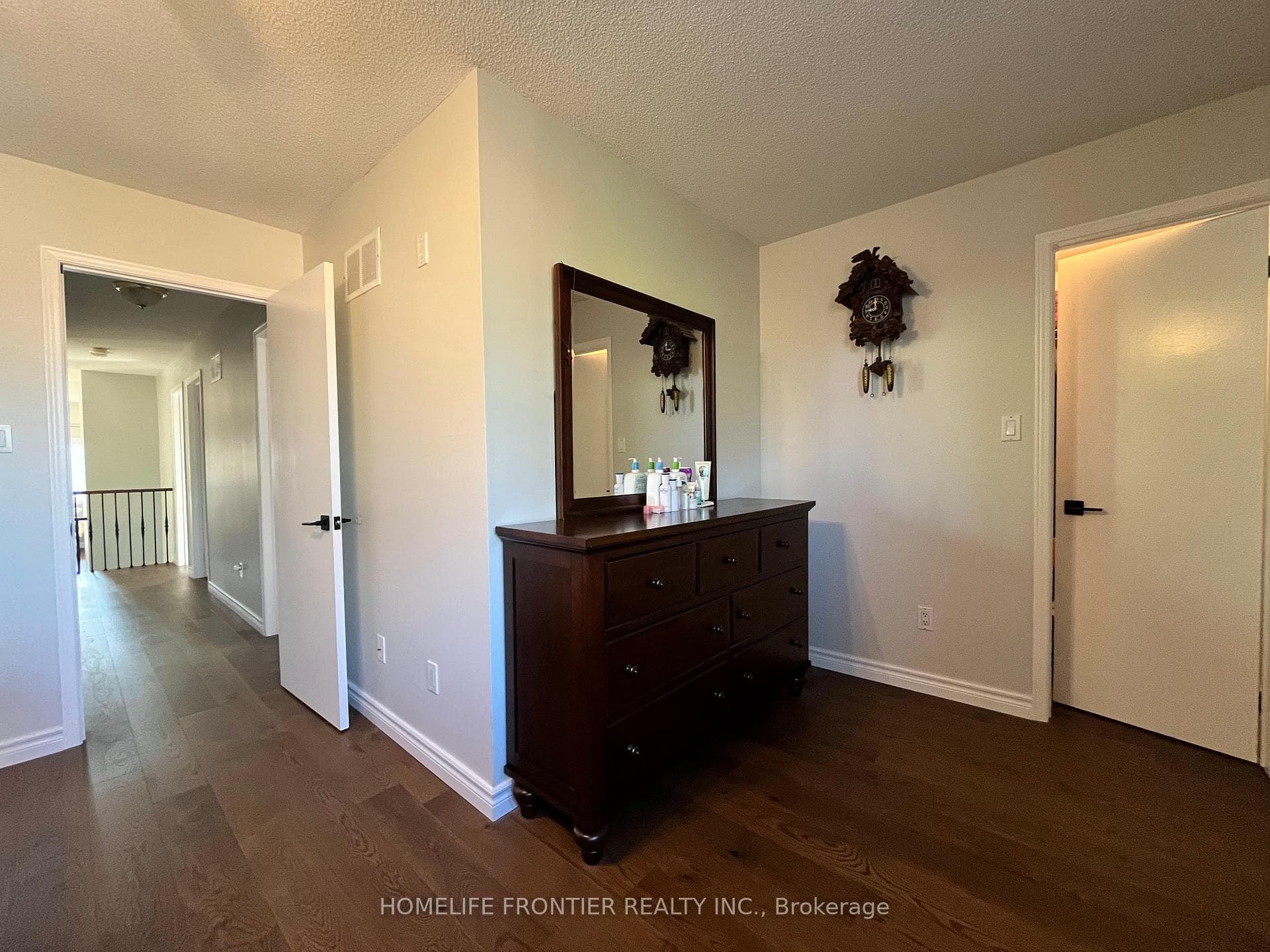 36 Tamara Drive photo 24