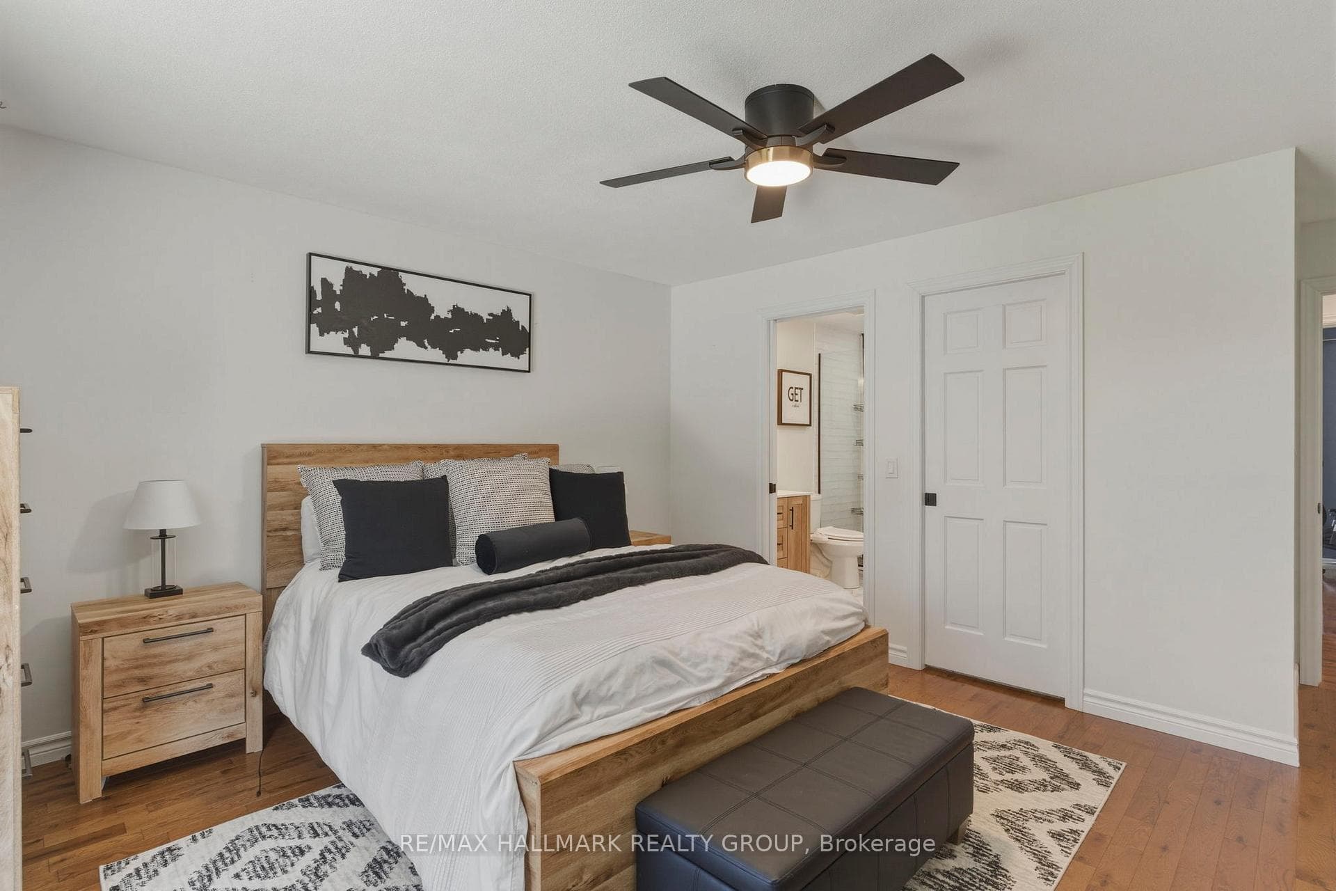 408 Yole Crescent photo 27