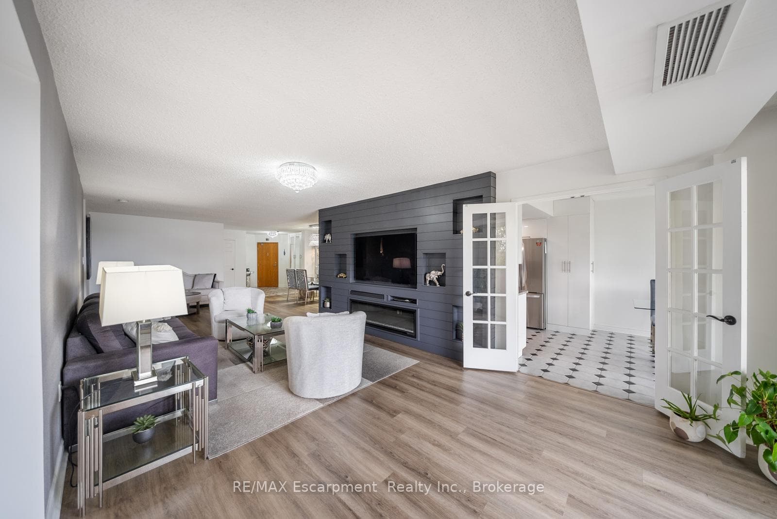 1237 North Shore Boulevard Unit 301 photo 16