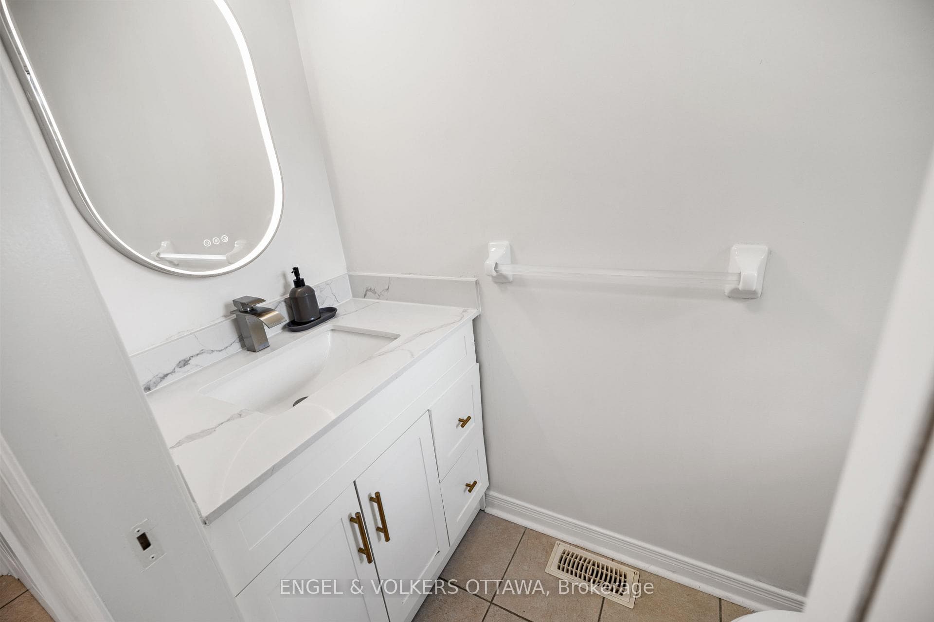 18 Cambray Lane photo 5