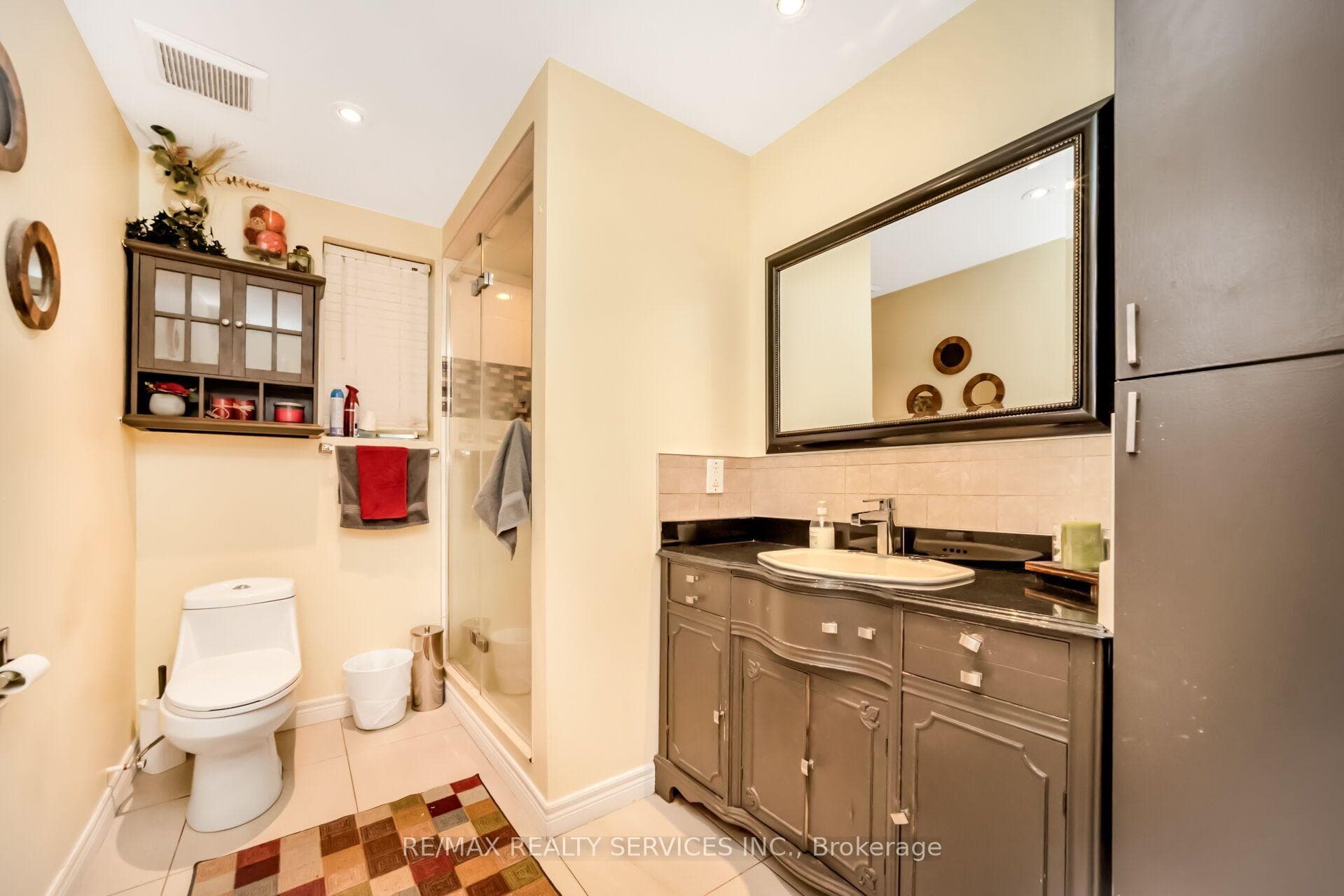 3287 Michaud Avenue photo 17
