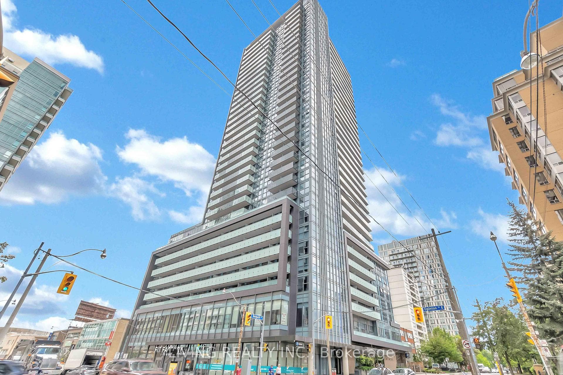 125 Redpath Avenue Unit 709 photo 1