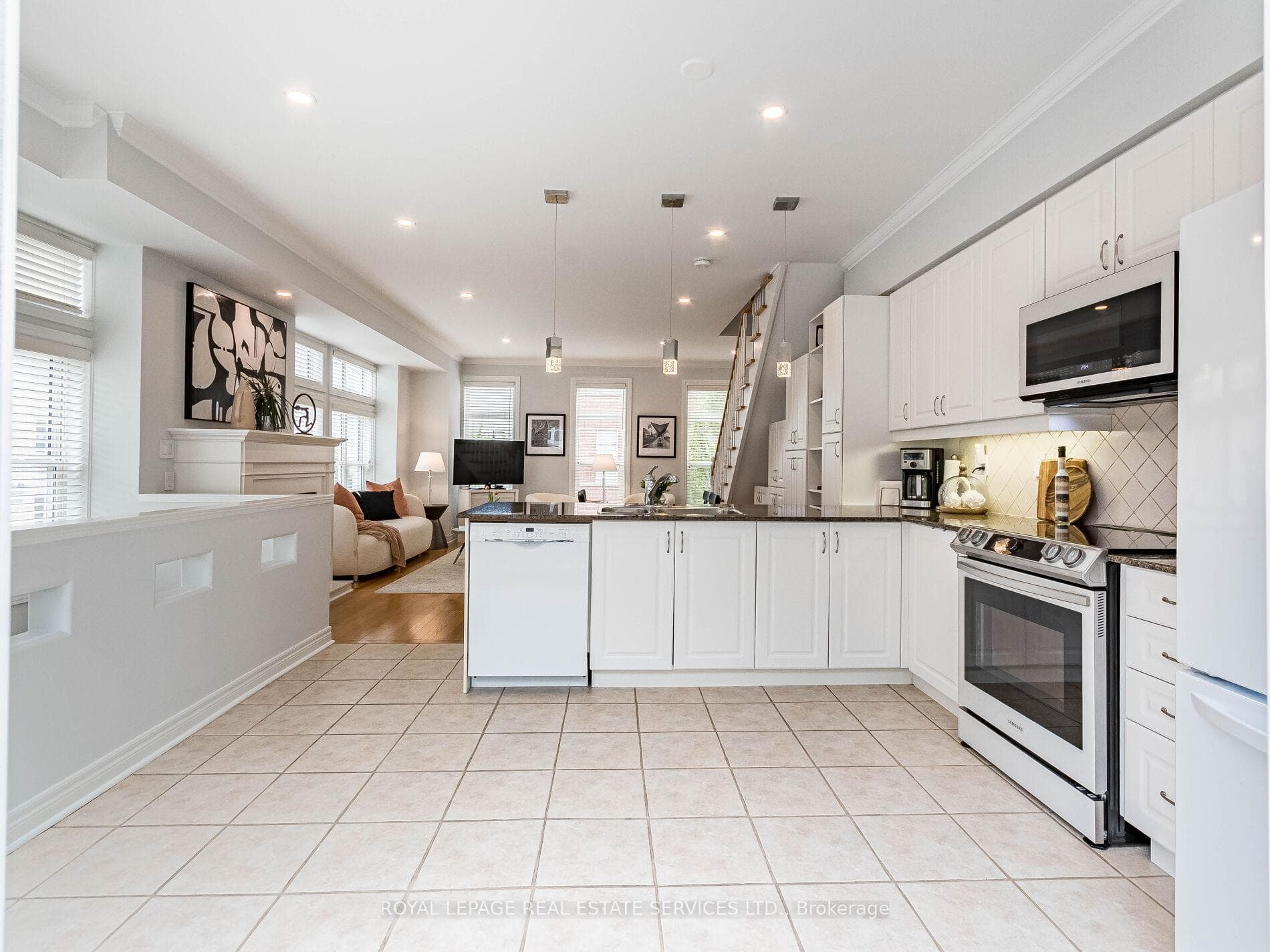 62 Resurrection Road photo 12