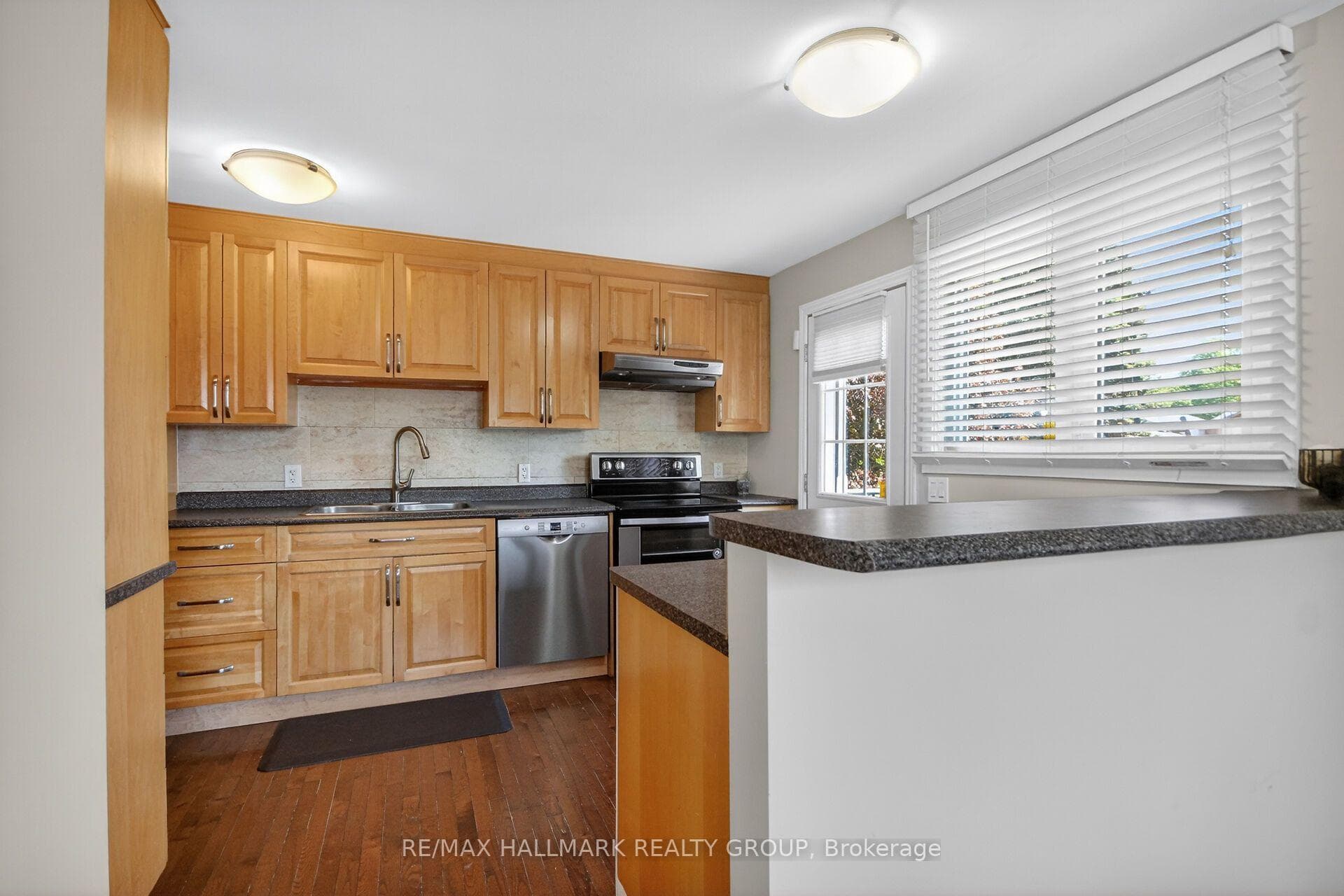 1865 ARIZONA Avenue photo 6