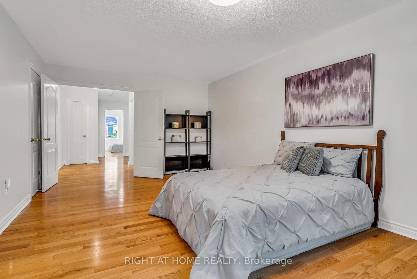12 Walter Thomas Way photo 14