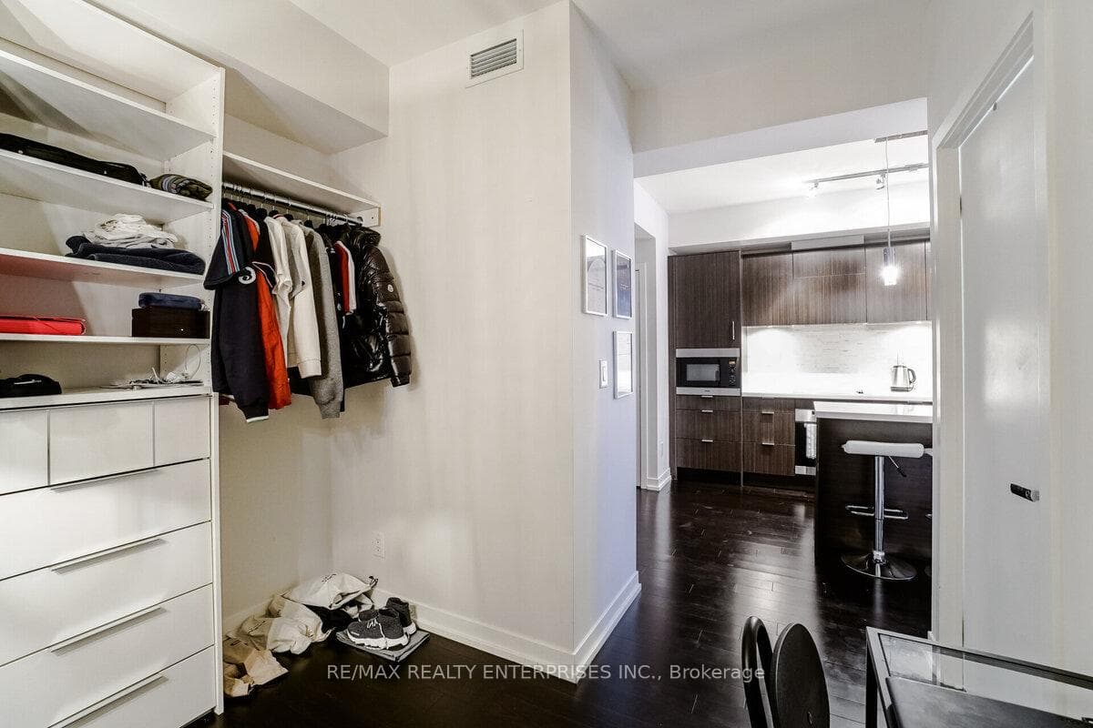 21 Widmer Street Unit 2612 photo 12