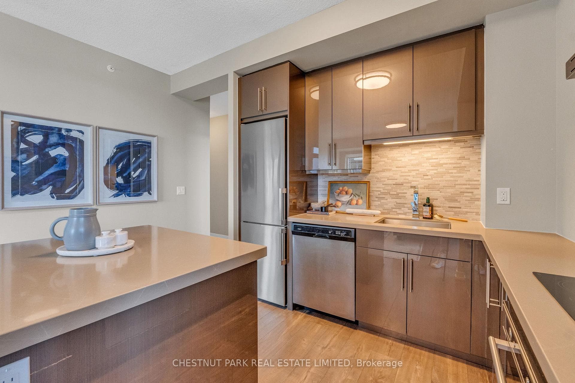 2093 Fairview Street Unit 604 photo 6