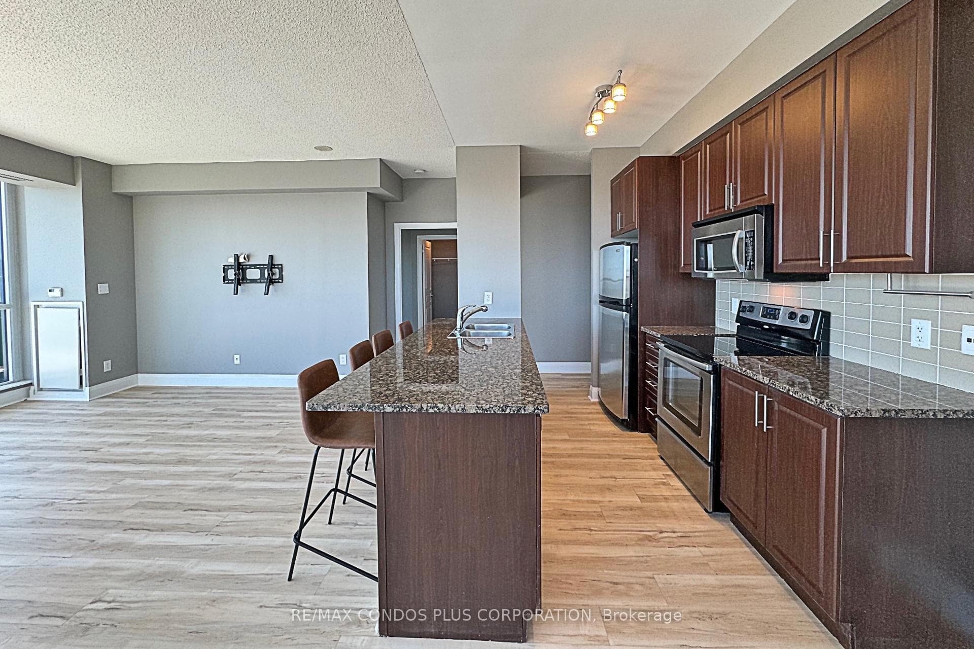 Modern Open Concept Kitchen with a Large Island