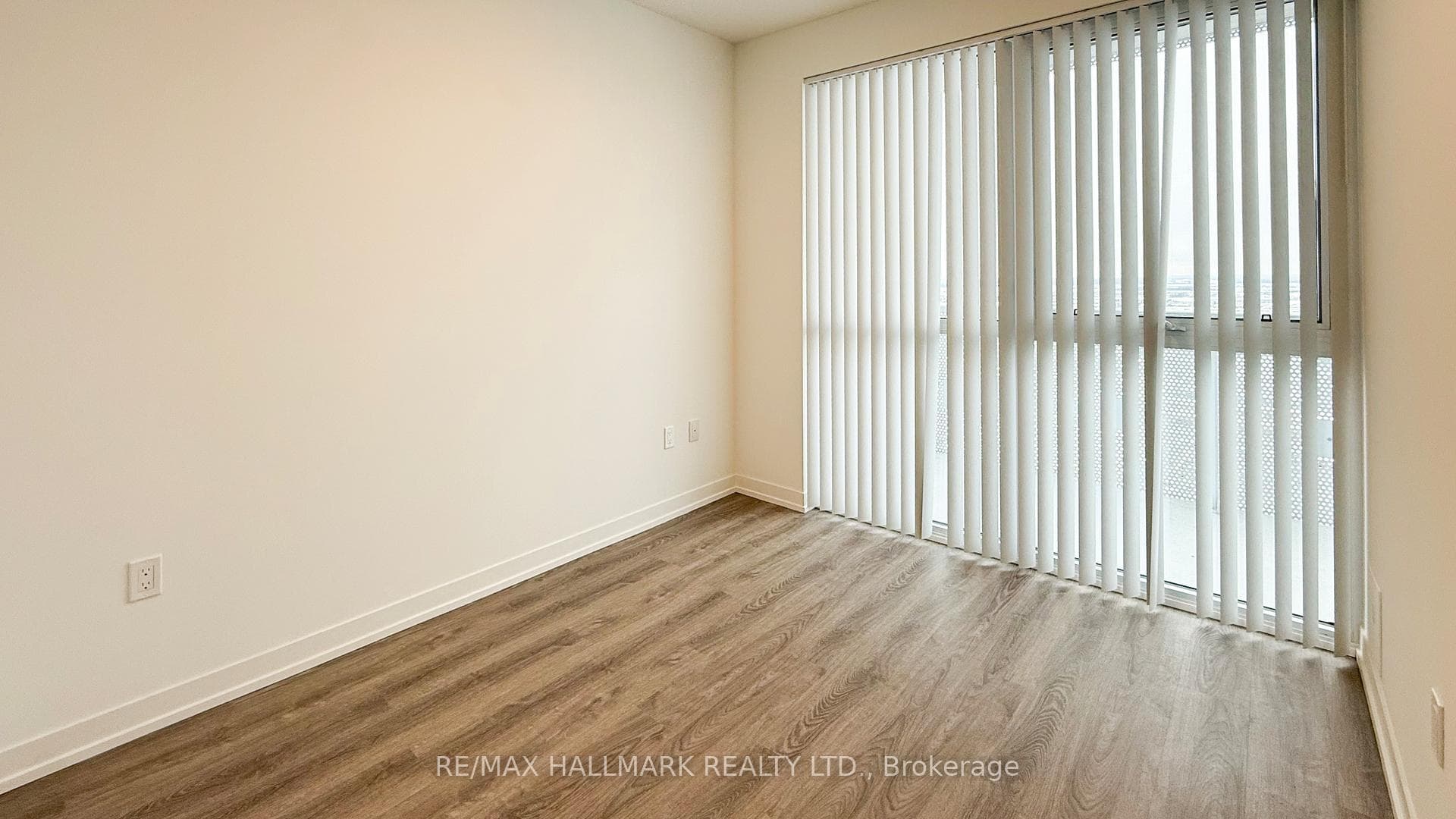 8 Interchange Way Unit 4203 photo 4
