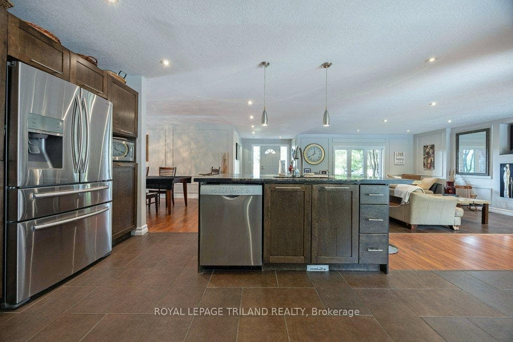 6152 Bostwick Road photo 10