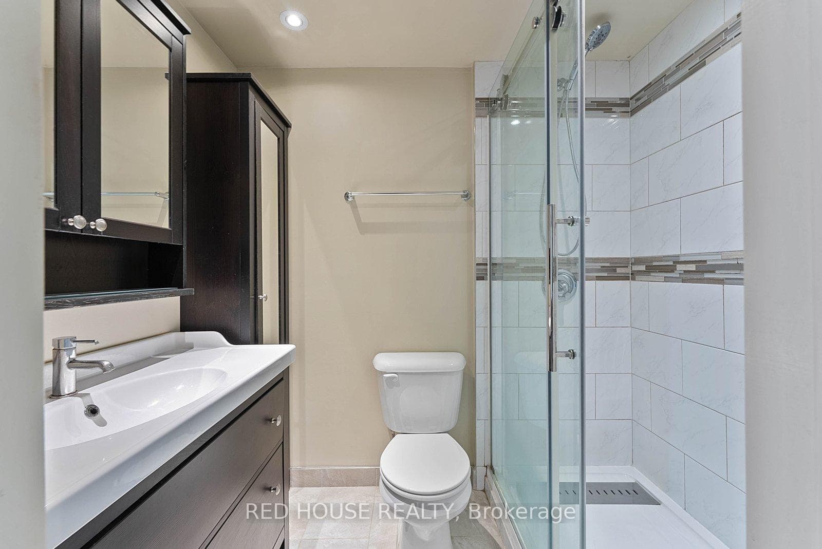 37 Connaught Avenue Unit Main photo 27
