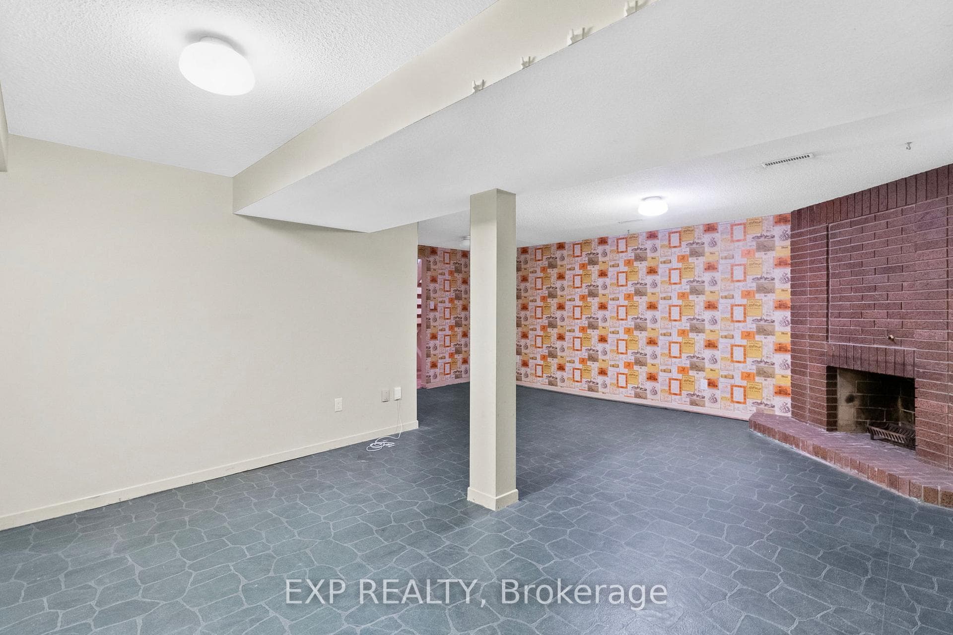 108 Flaming Rose Way photo 34
