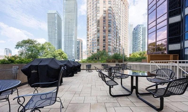 1001 Bay Street Unit 3305 photo 15